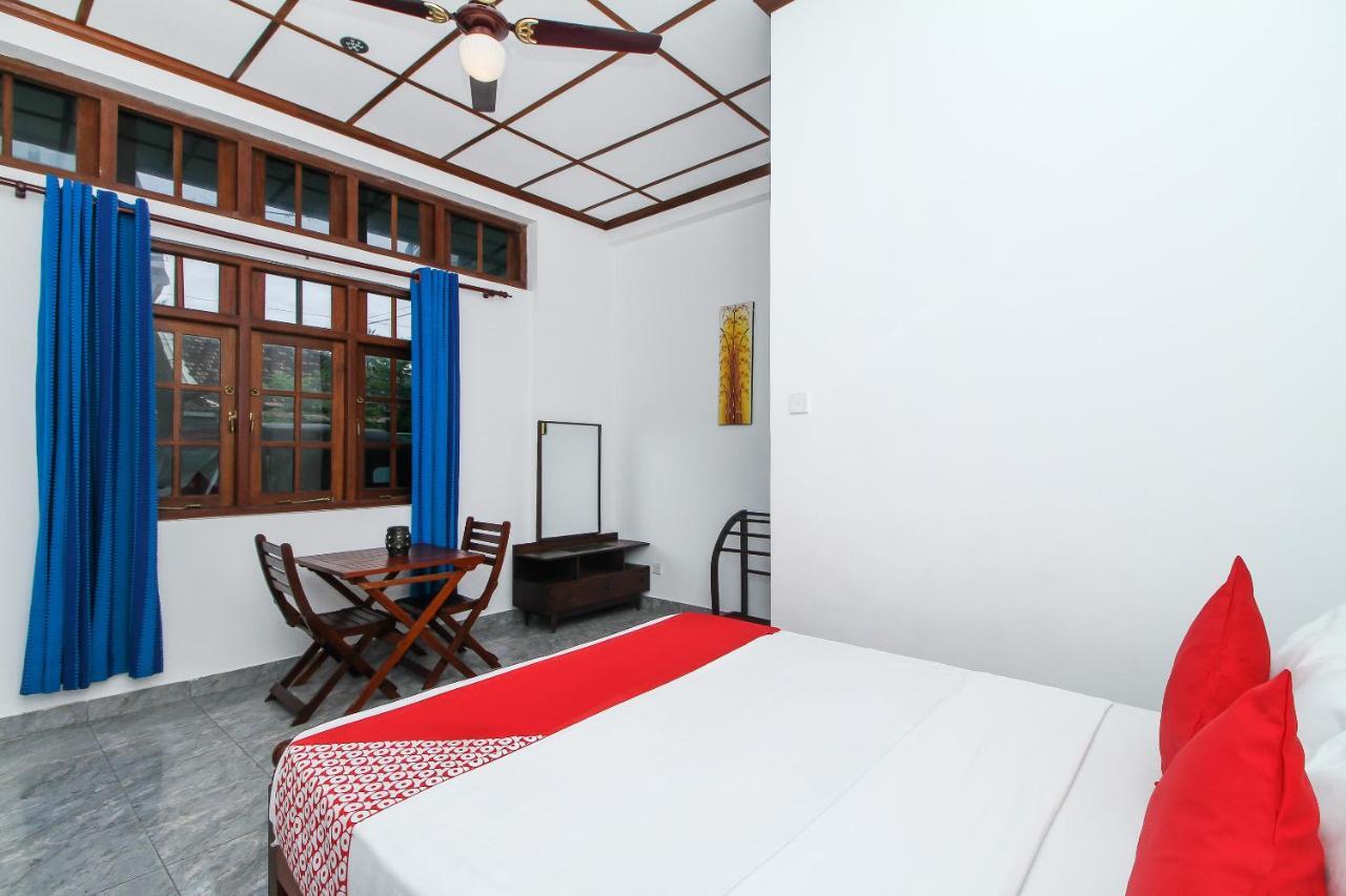 Leo'S Home Stay Dehiwala-Mount Lavinia Exterior photo