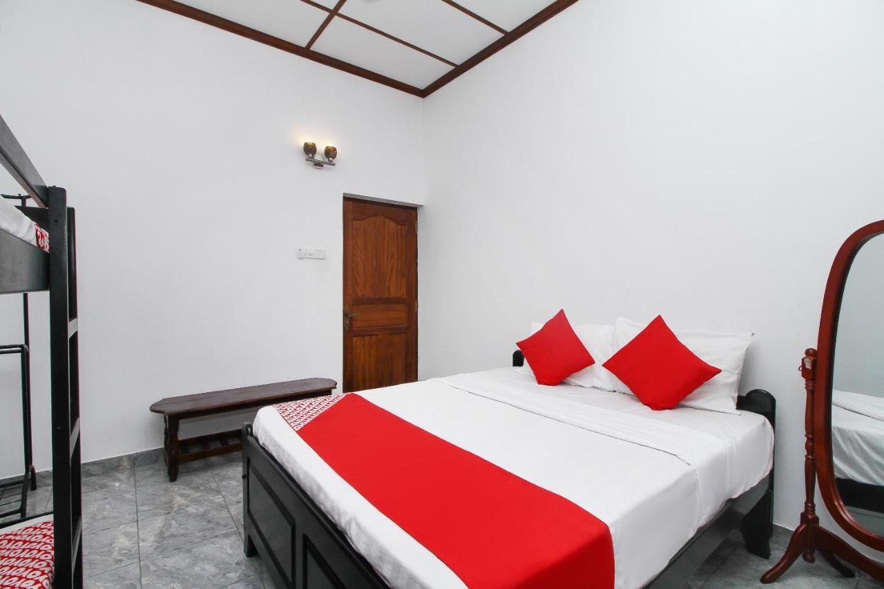Leo'S Home Stay Dehiwala-Mount Lavinia Exterior photo