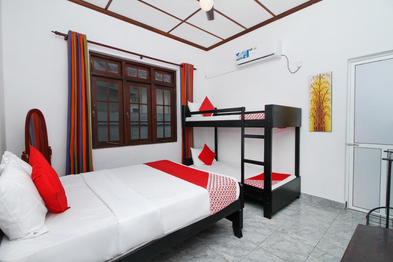 Leo'S Home Stay Dehiwala-Mount Lavinia Exterior photo
